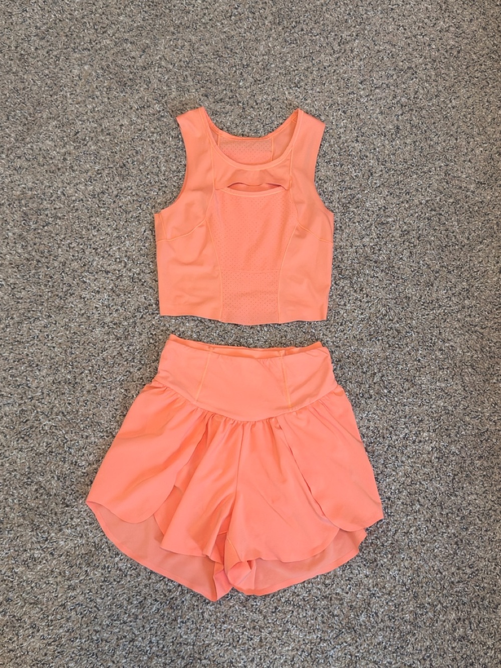 Lululemon Fast & Free set